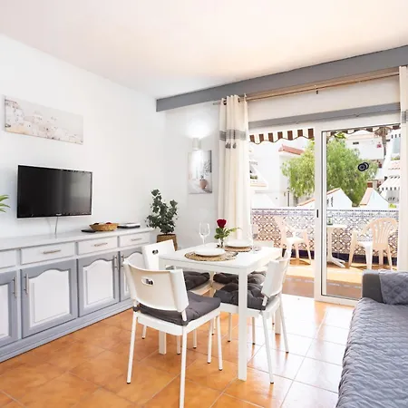 Home2book Cozy Apt, Pool & Terrace Americas